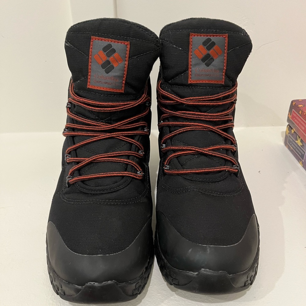Men’s Columbia Snow boots size 11